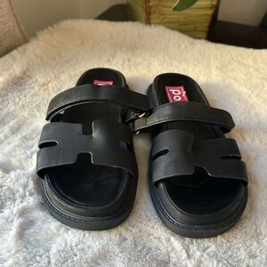Pop Women's Black Slide Sandals